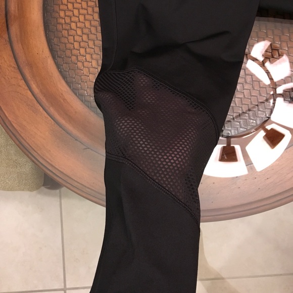 ❤️Pink Ultimate High Waist Ankle Leggings❤️ - Picture 4 of 4